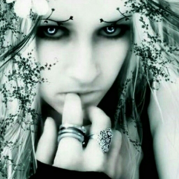 Profile Picture of Melissa Fording (@1gothikworld) on Poshmark