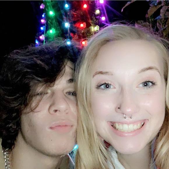 Savannah Maxwell - Poshmark Profile Picture of Savannah Maxwell (@savannahmaxw460) on Poshmark