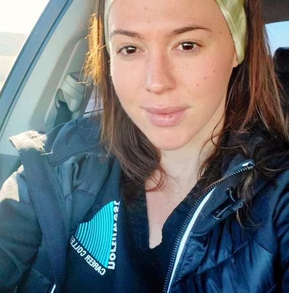 Profile Picture of Kris Gaumann (@krisgaumann) on Poshmark