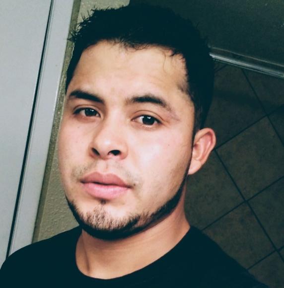 Profile Picture of Julio Rodríguez (@jr4754856) on Poshmark