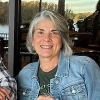 Profile Picture of Sharon Miranda Ogle (@ogleslou) on Instagram