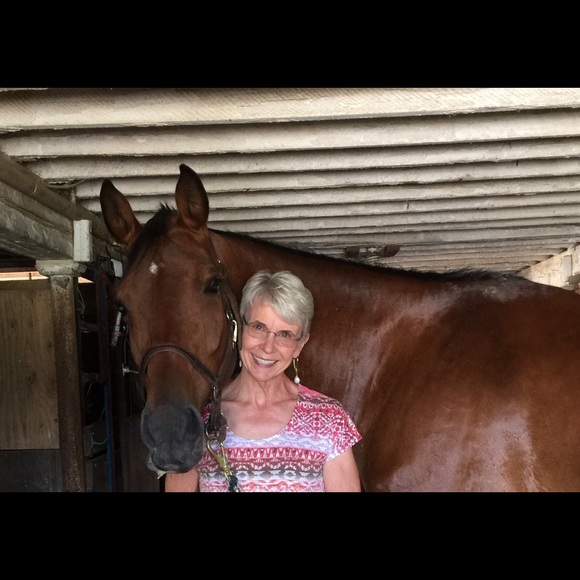 Profile Picture of Candace Moraczewski (@cmoracze) on Poshmark