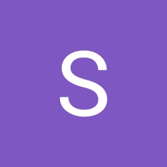 Profile Picture of Scotties Closet (@scottlynnjones) on Poshmark