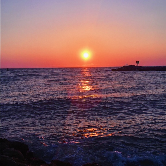 Profile Picture of Cinthia Ramos (@cinthiaaaa_) on Poshmark