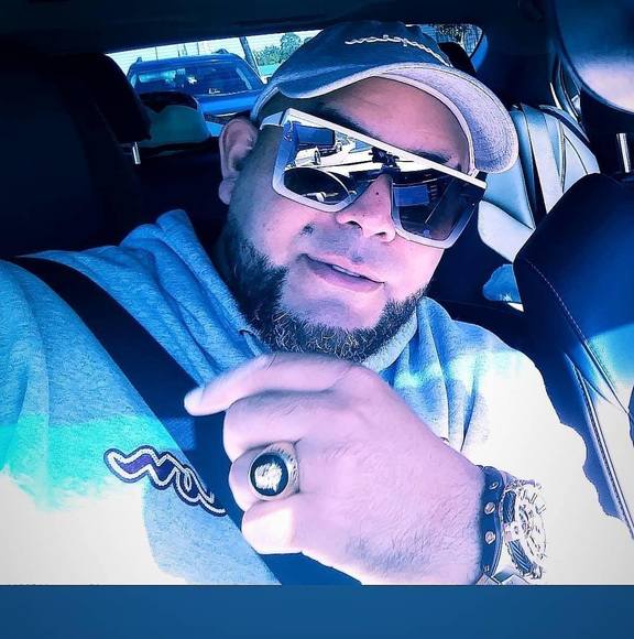 Profile Picture of Alexander Moreno (@darialbert22) on Poshmark