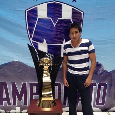 Profile Picture of Alex Robledo (@alexrobledo3) on Twitter