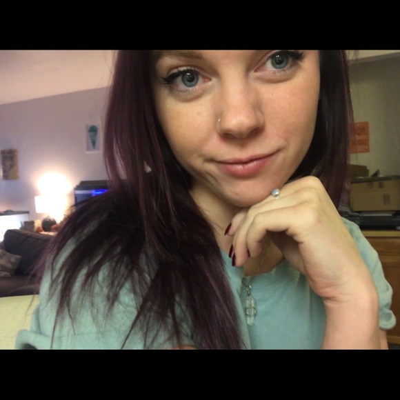 Profile Picture of Tracy Nicholas (@tnicholas26) on Poshmark