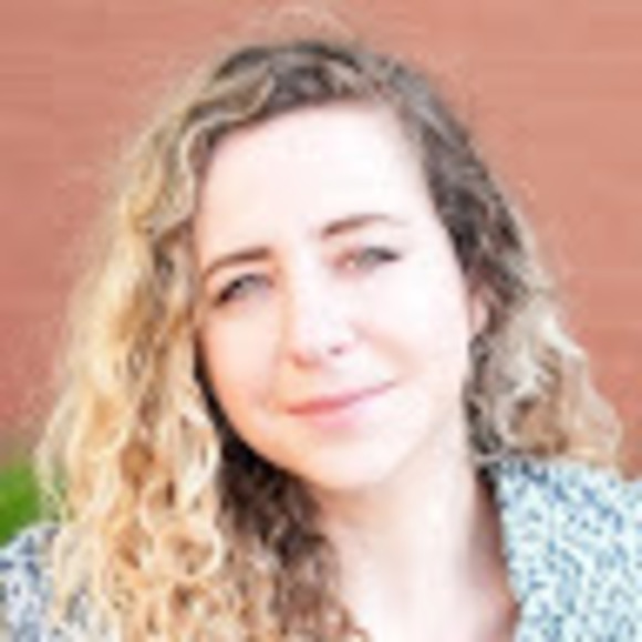 Liz Moskowitz - Poshmark Profile Picture of Liz Moskowitz (@lizmoskowitz) on Poshmark