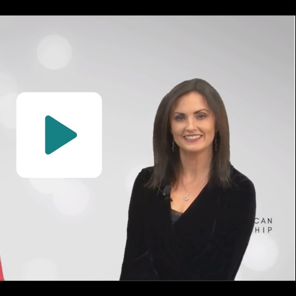 Profile Picture of Clodagh B (@clodaghb) on Poshmark