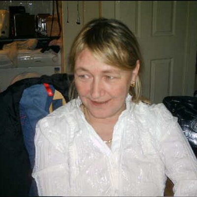 Profile Picture of Lynda Dwyer (@dwylo) on Twitter