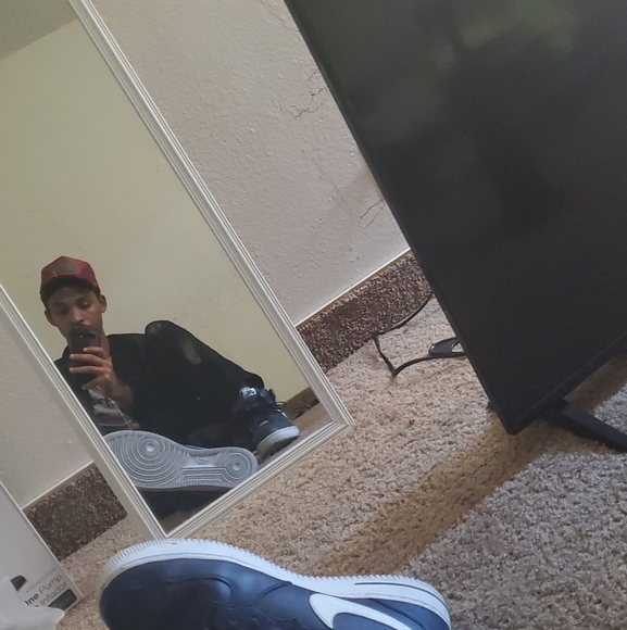 Profile Picture of Joshua Grant (@joshuagrant140) on Poshmark