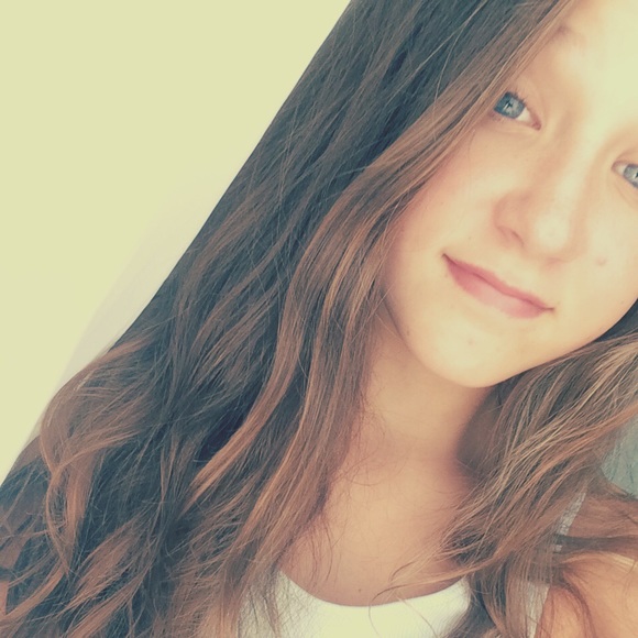 Profile Picture of Reagan Hoeger (@shopping102) on Poshmark