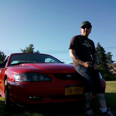 Profile Picture of Robin  Tipton (@ErrinRobin) on Twitter