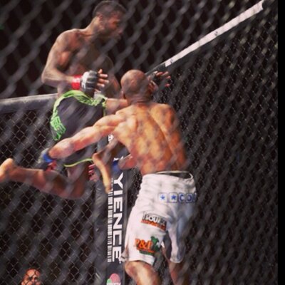 Profile Picture of Chris beal (@RealDealCbeal) on Twitter