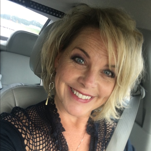 Profile Picture of Jennifer Ashcraft-johnson (@gigi_jenlyn) on Poshmark