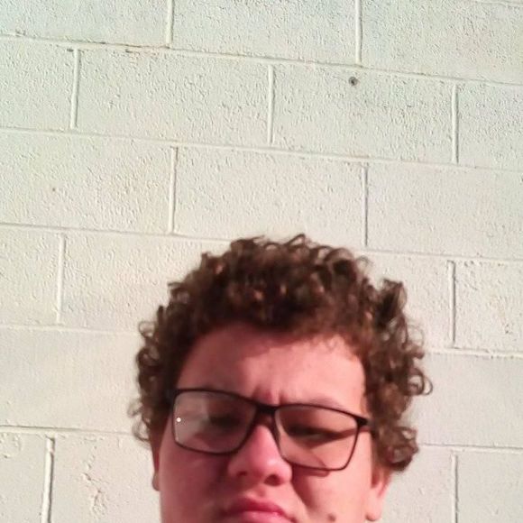 Profile Picture of Christian Pool (@christianpoo707) on Poshmark