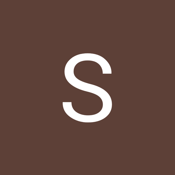 Profile Picture of Susan Dryer (@susiedryer) on Poshmark