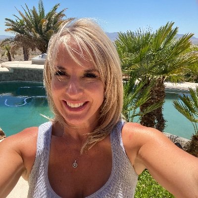 Profile Picture of Darla Key (@DarlaKey14) on Twitter