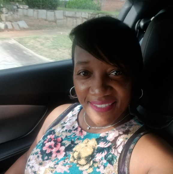 Profile Picture of Stephanie Craig (@scraig25yahoo) on Poshmark