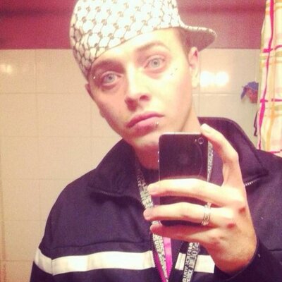 Profile Picture of Tyler Crump (@tcrump1989) on Twitter