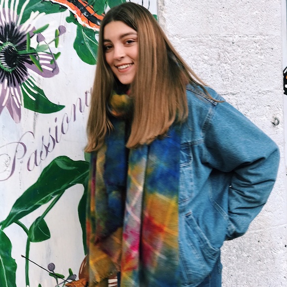 Profile Picture of Giulia Gidoni (@giuliagdn) on Poshmark