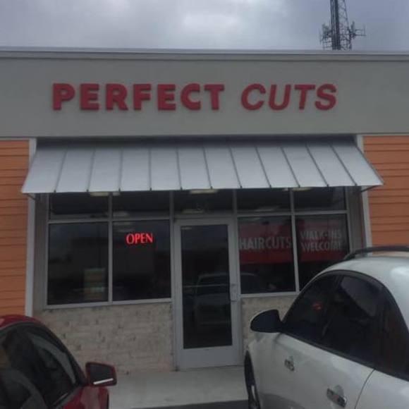 Profile Picture of Perfectcuts Perfectcuts (@perfectcuts10) on Poshmark