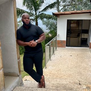 Profile Picture of David Ojo | Texas Real Estate Professional (@ojocinco__) on Instagram