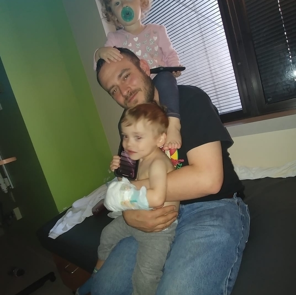 Profile Picture of Joe Montgomery (@joe_montgomery) on Poshmark