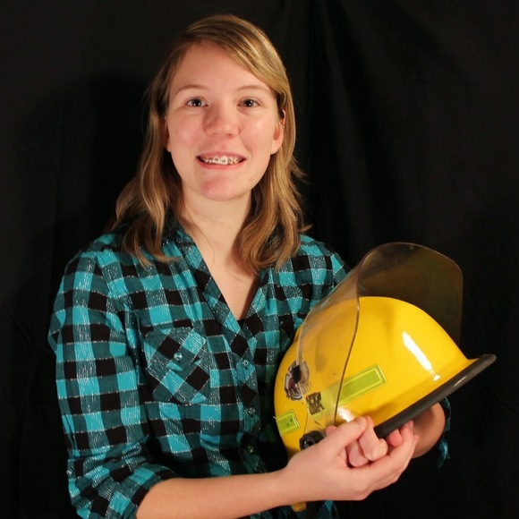 Profile Picture of Amy Rethmel (@amyrethmel) on Poshmark