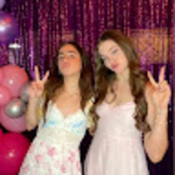 Profile Picture of Lucia Madrigal-feijoo (@luciamadriga248) on Poshmark