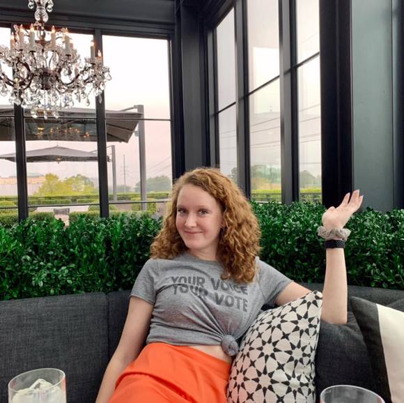 Profile Picture of Renee Walsh (@reneewalsh30) on Poshmark