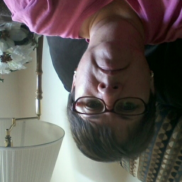 Profile Picture of Lisa Ohanian (@ozzy_sharon) on Poshmark