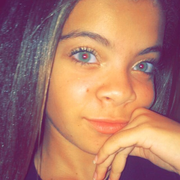 Profile Picture of Briana Sumner (@brianas130) on Poshmark