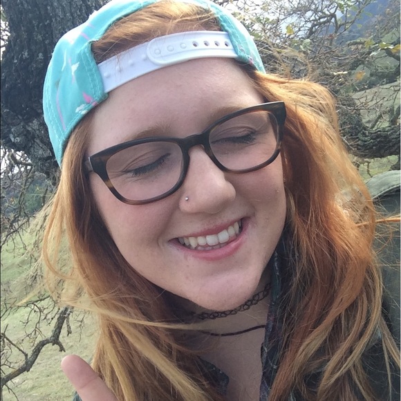 Profile Picture of Raina Scherer (@rainaforest) on Poshmark