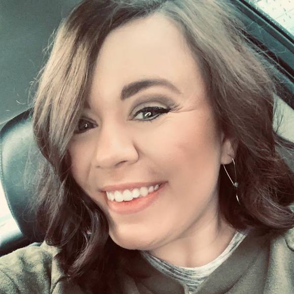 Profile Picture of Megan lynn Keeling (@megrich471) on Poshmark