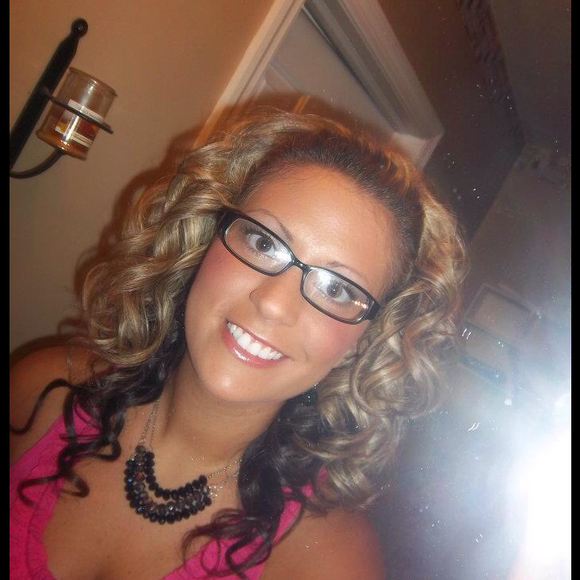 Profile Picture of Kaylee Moertle (@kmoertle) on Poshmark