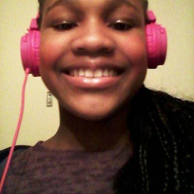 Profile Picture of Tamia M. Peterson (@mariepeterson21) on Twitter