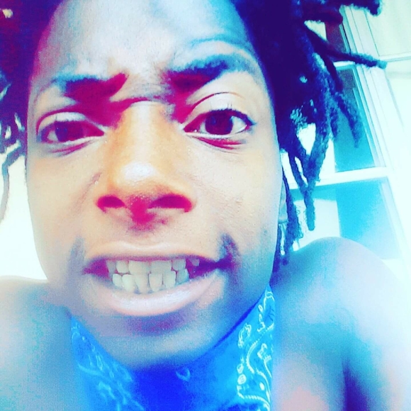 Profile Picture of Dino Dee (@babydee954) on Poshmark