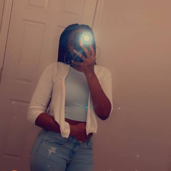 Profile Picture of Octavia Coleman (@ioxtay) on Poshmark