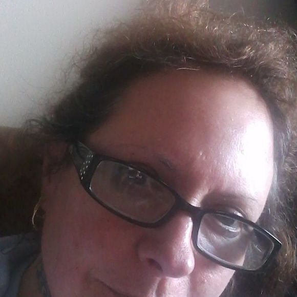 Profile Picture of Deborah Hoover (@joshuaandjordan) on Poshmark