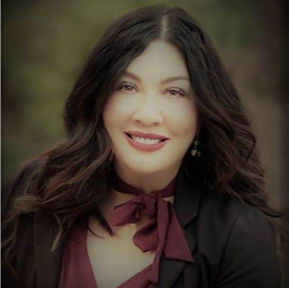 Profile Picture of Janet Borland (@jborland2) on Poshmark