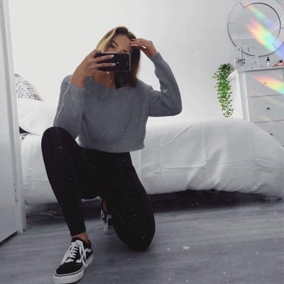 Profile Picture of Rachel Clapp (@RachelClapp7) on Twitter