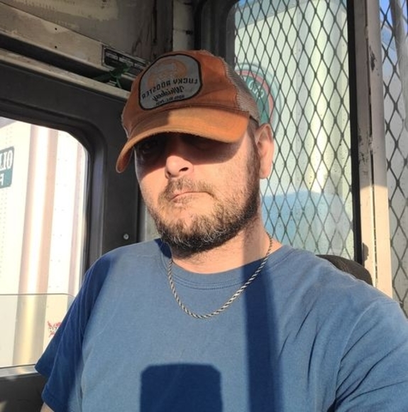 Profile Picture of Siegfried Ethan liam (@siegfriede) on Poshmark