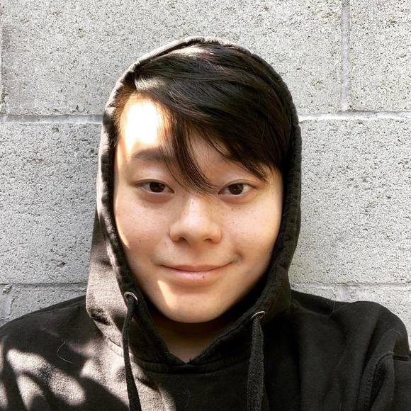 Profile Picture of Calvin Chan (@mallyishere) on Poshmark