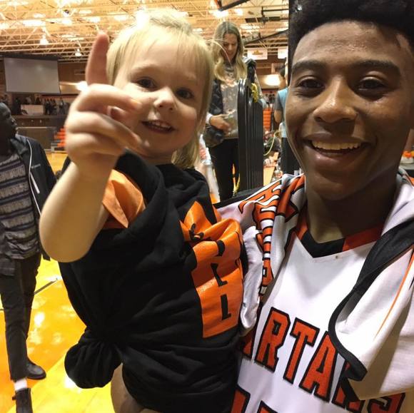 Profile Picture of Jay Peppinger (@goutezz) on Poshmark