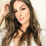 Profile Picture of Jacqueline Guterres (@jacquelineuvaguterres) on Instagram