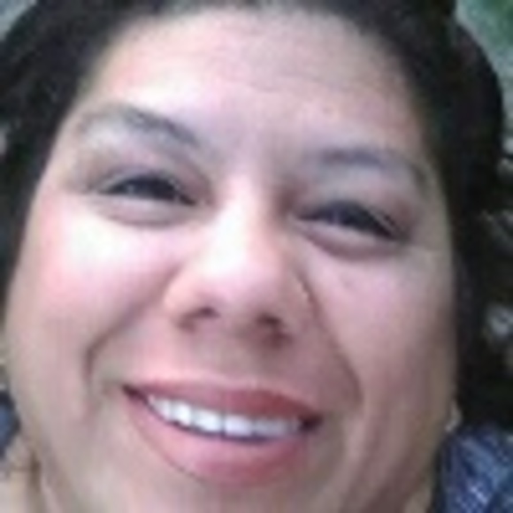 Profile Picture of Dorothy Montoya (@dorothymartinez) on Poshmark