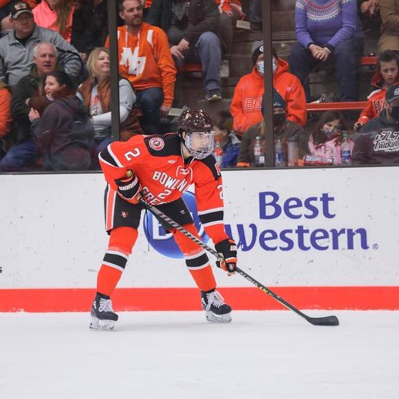 Profile Picture of Ben Wozney (@benwozney) on Poshmark