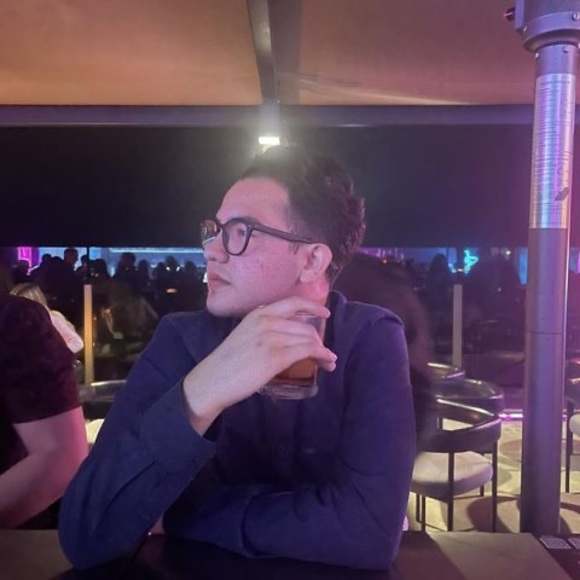 Profile Picture of Brandon Reyes-toledo (@breyes658) on Poshmark