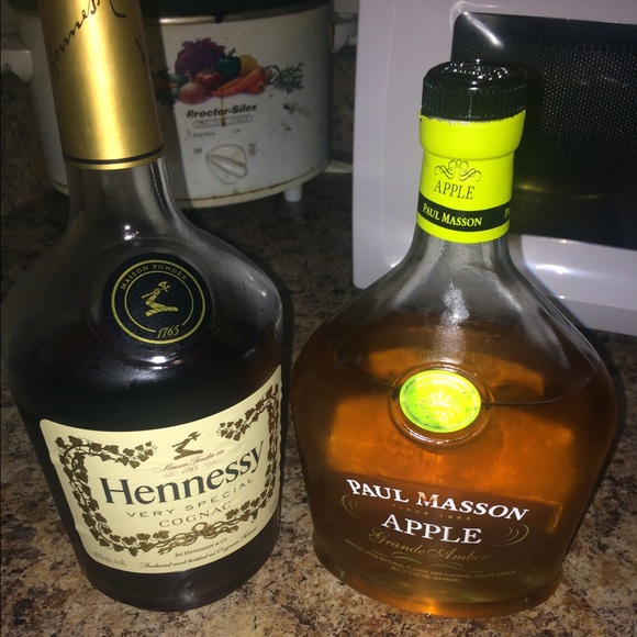 Profile Picture of Joshua Lamont (@jmon3y24) on Poshmark